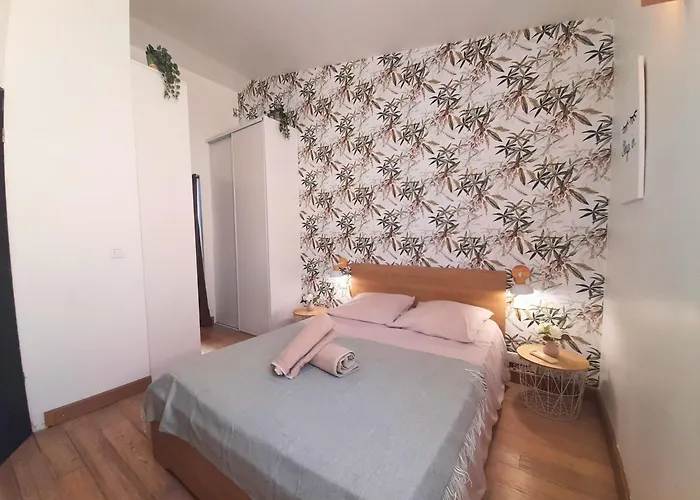Holiday home Maison Cosy A - Proche & Parc Expo Arena - Clim, Garage *