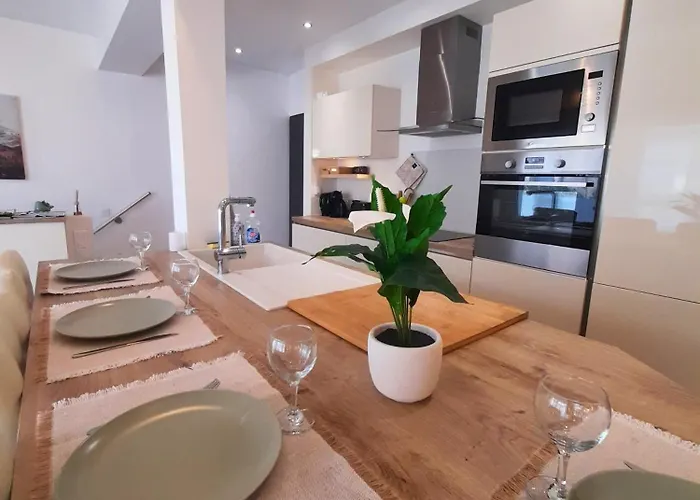 Holiday home Maison Cosy A - Proche & Parc Expo Arena - Clim, Garage